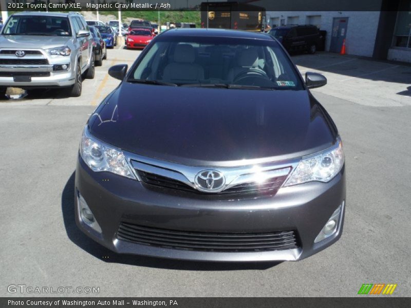 Magnetic Gray Metallic / Ash 2012 Toyota Camry XLE