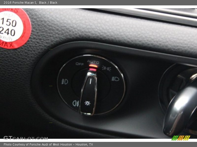 Controls of 2016 Macan S