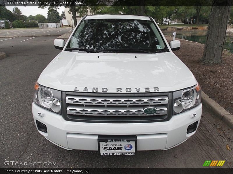 Fuji White / Ebony 2011 Land Rover LR2 HSE