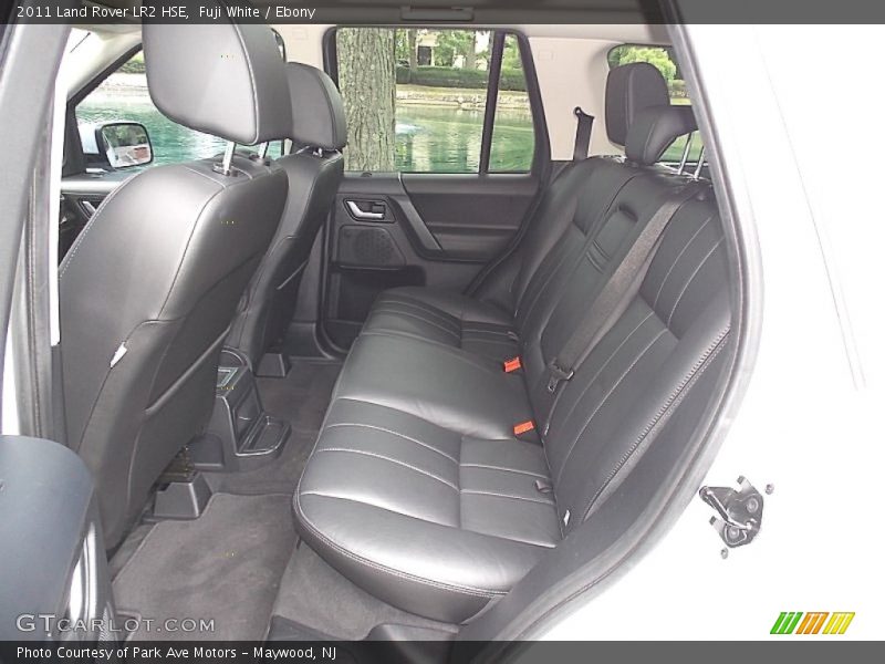 Fuji White / Ebony 2011 Land Rover LR2 HSE