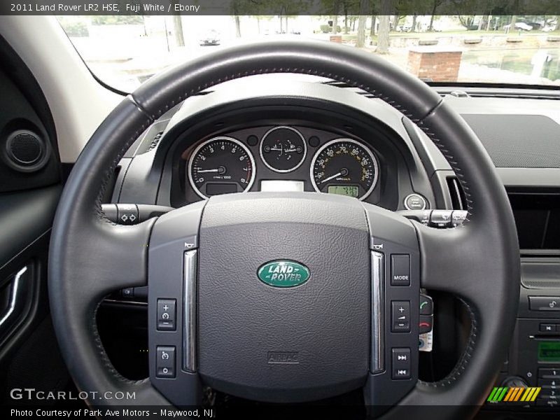 Fuji White / Ebony 2011 Land Rover LR2 HSE