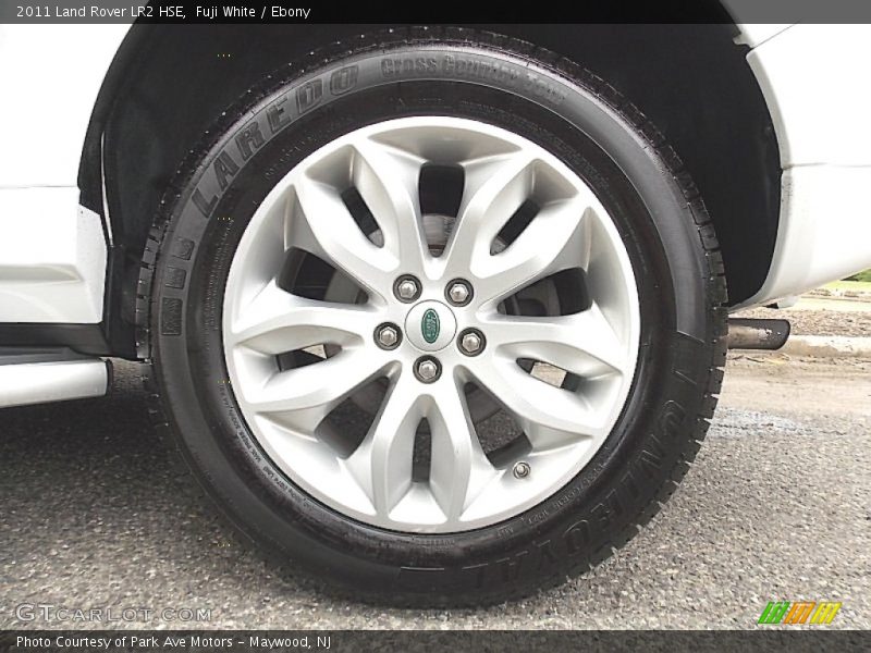 Fuji White / Ebony 2011 Land Rover LR2 HSE