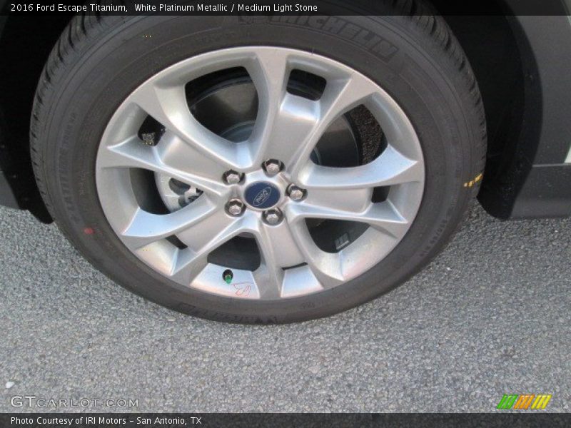 White Platinum Metallic / Medium Light Stone 2016 Ford Escape Titanium