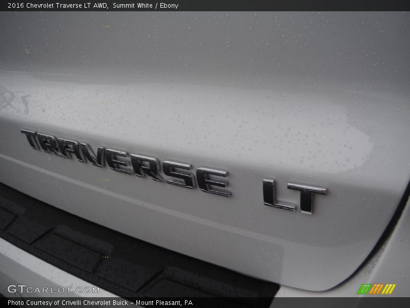 Summit White / Ebony 2016 Chevrolet Traverse LT AWD