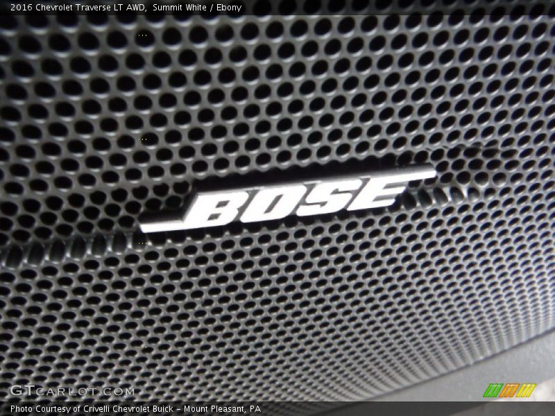 Summit White / Ebony 2016 Chevrolet Traverse LT AWD