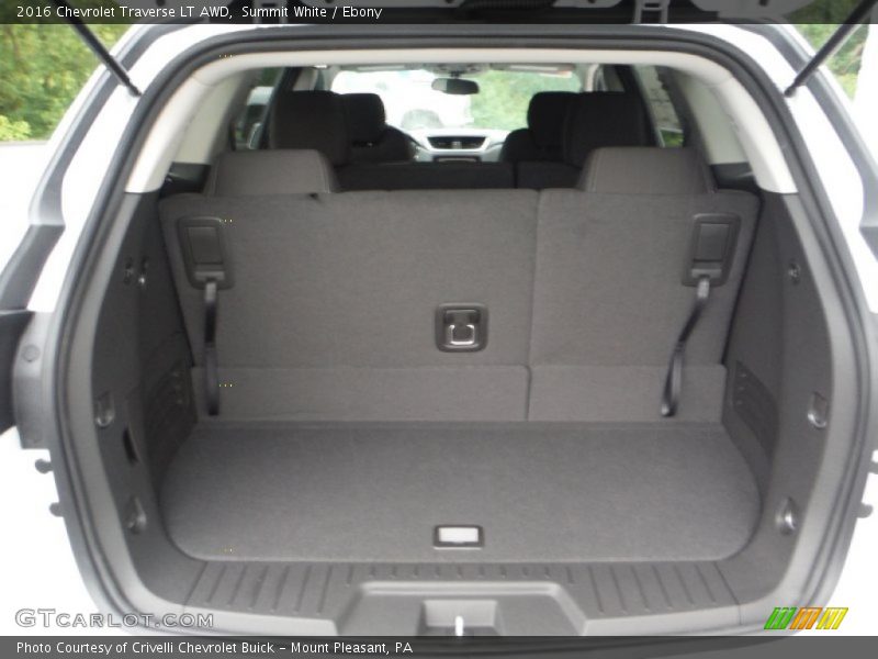  2016 Traverse LT AWD Trunk