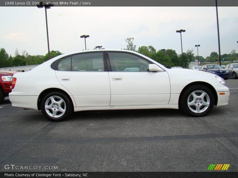 Diamond White Pearl / Ivory 1998 Lexus GS 300