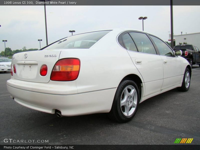 Diamond White Pearl / Ivory 1998 Lexus GS 300