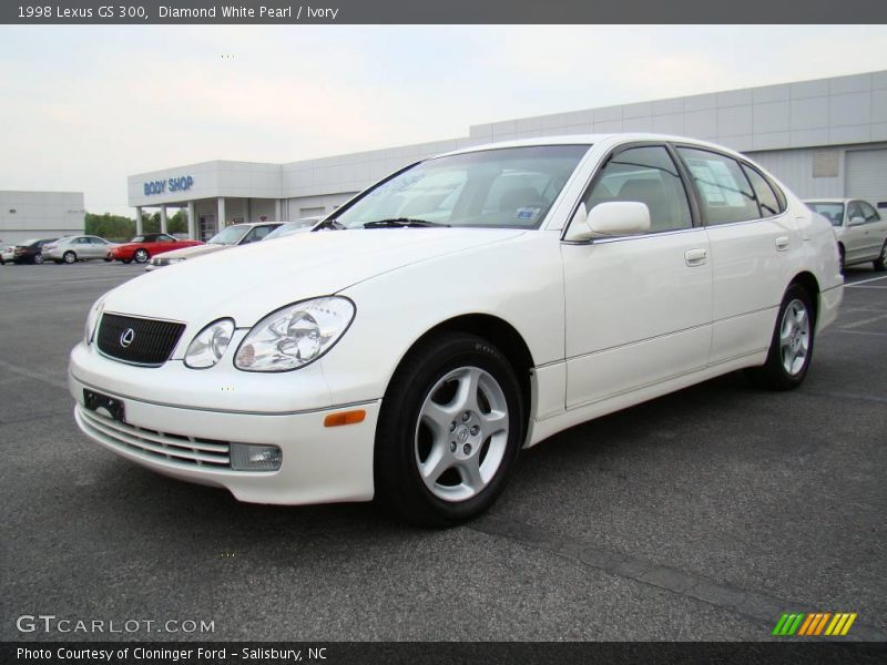 Diamond White Pearl / Ivory 1998 Lexus GS 300