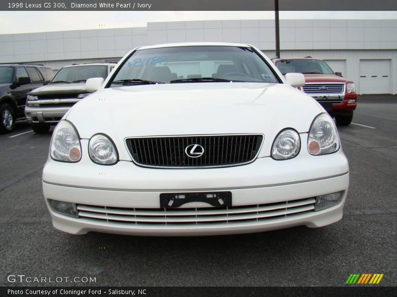 Diamond White Pearl / Ivory 1998 Lexus GS 300