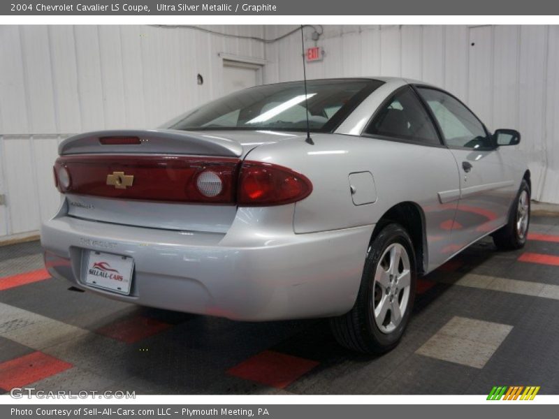 Ultra Silver Metallic / Graphite 2004 Chevrolet Cavalier LS Coupe
