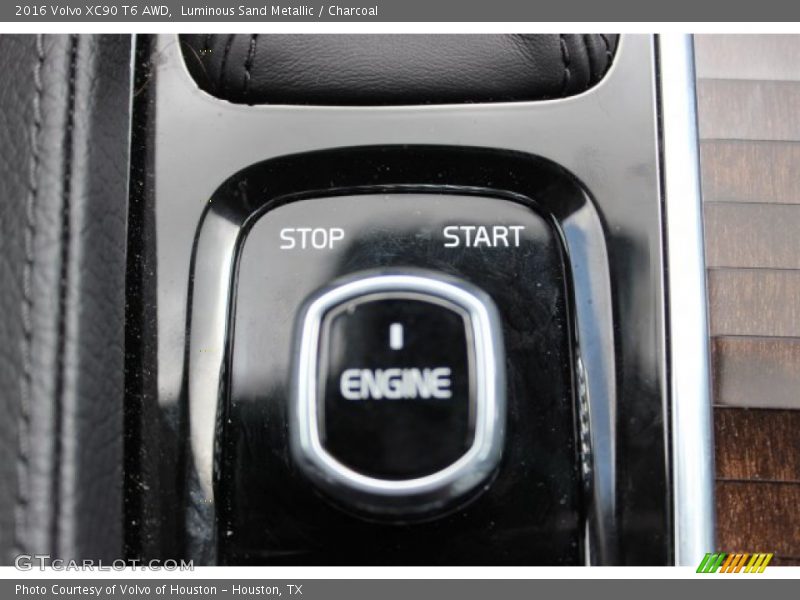 Controls of 2016 XC90 T6 AWD