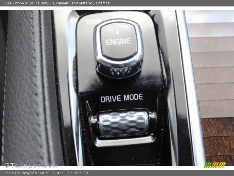 Controls of 2016 XC90 T6 AWD