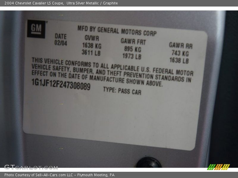 Ultra Silver Metallic / Graphite 2004 Chevrolet Cavalier LS Coupe
