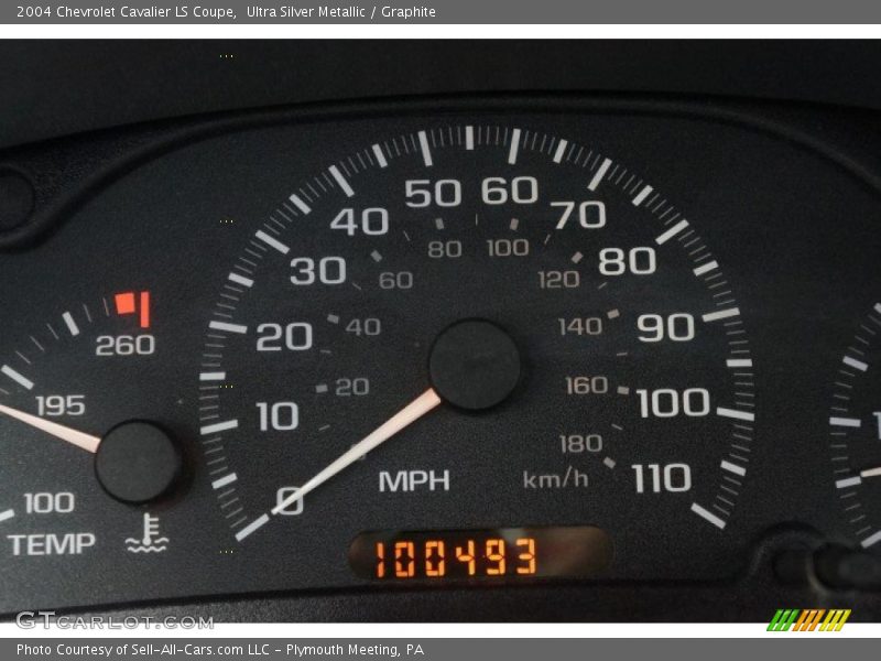 Ultra Silver Metallic / Graphite 2004 Chevrolet Cavalier LS Coupe