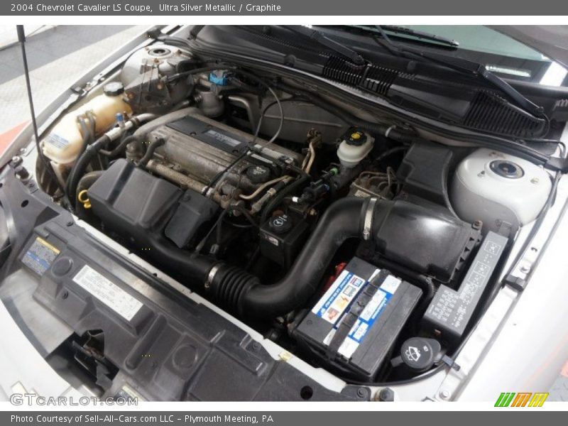 Ultra Silver Metallic / Graphite 2004 Chevrolet Cavalier LS Coupe