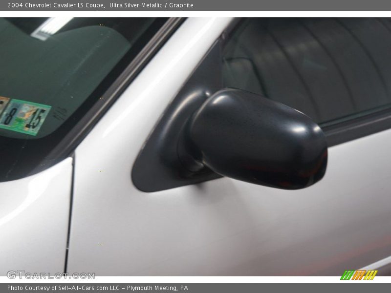 Ultra Silver Metallic / Graphite 2004 Chevrolet Cavalier LS Coupe