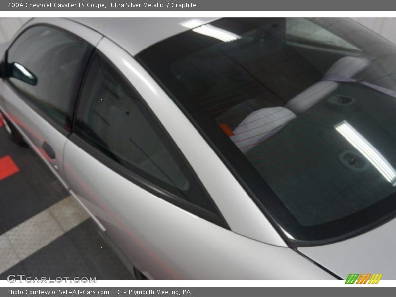 Ultra Silver Metallic / Graphite 2004 Chevrolet Cavalier LS Coupe