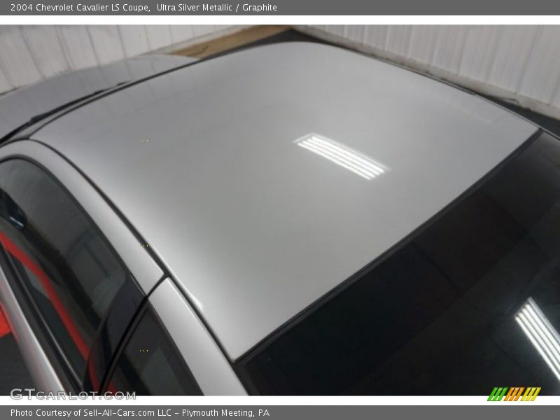 Ultra Silver Metallic / Graphite 2004 Chevrolet Cavalier LS Coupe