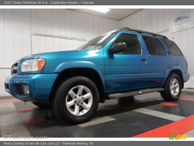 Crystal Blue Metallic / Charcoal 2003 Nissan Pathfinder SE 4x4