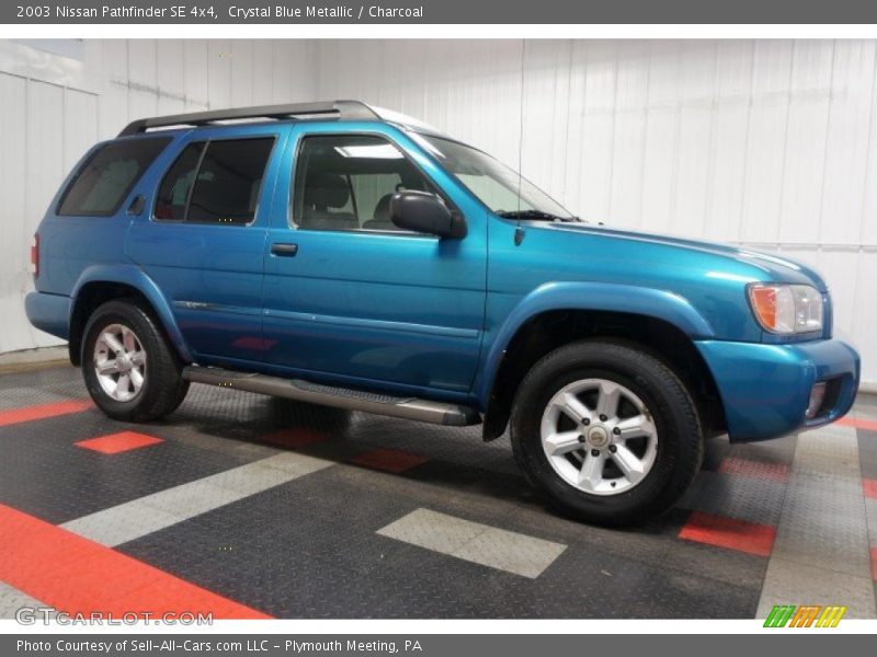 Crystal Blue Metallic / Charcoal 2003 Nissan Pathfinder SE 4x4