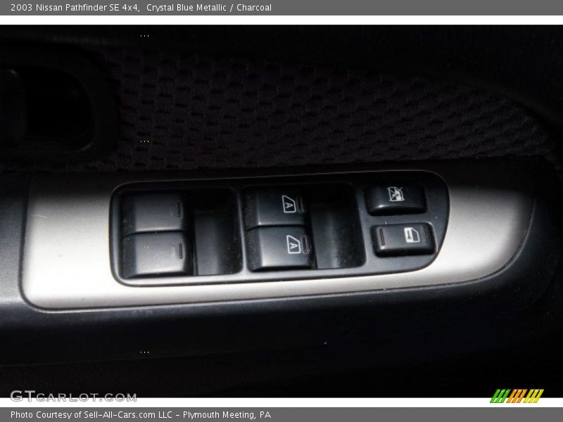 Crystal Blue Metallic / Charcoal 2003 Nissan Pathfinder SE 4x4