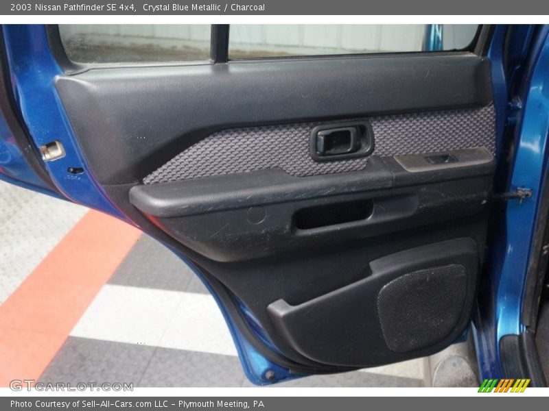 Crystal Blue Metallic / Charcoal 2003 Nissan Pathfinder SE 4x4