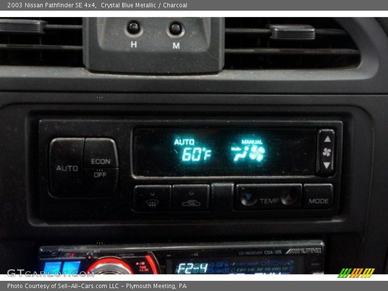 Crystal Blue Metallic / Charcoal 2003 Nissan Pathfinder SE 4x4