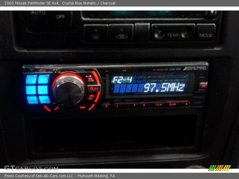 Crystal Blue Metallic / Charcoal 2003 Nissan Pathfinder SE 4x4