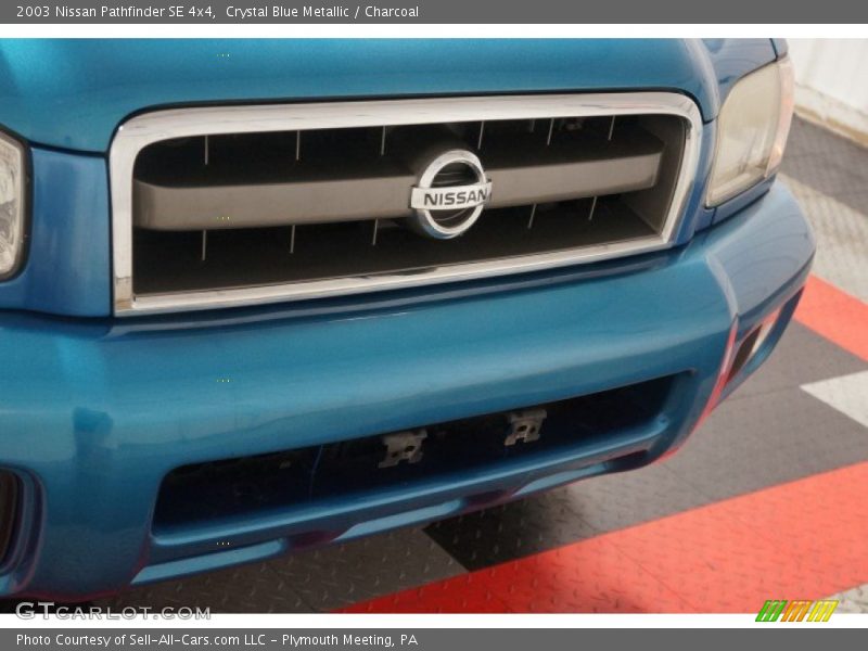 Crystal Blue Metallic / Charcoal 2003 Nissan Pathfinder SE 4x4