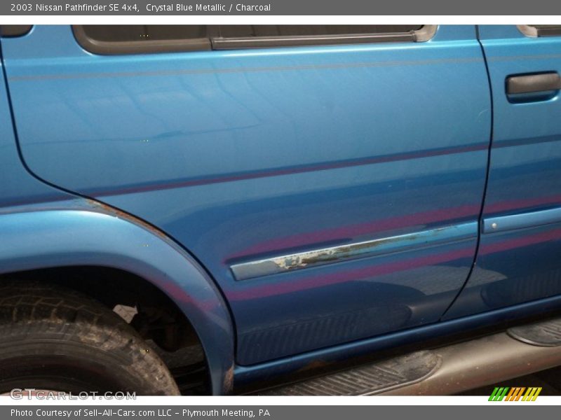 Crystal Blue Metallic / Charcoal 2003 Nissan Pathfinder SE 4x4