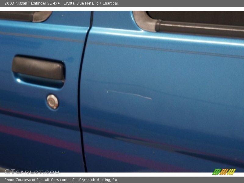 Crystal Blue Metallic / Charcoal 2003 Nissan Pathfinder SE 4x4