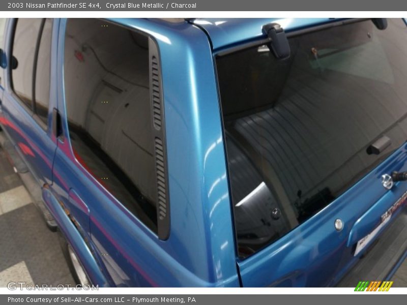 Crystal Blue Metallic / Charcoal 2003 Nissan Pathfinder SE 4x4