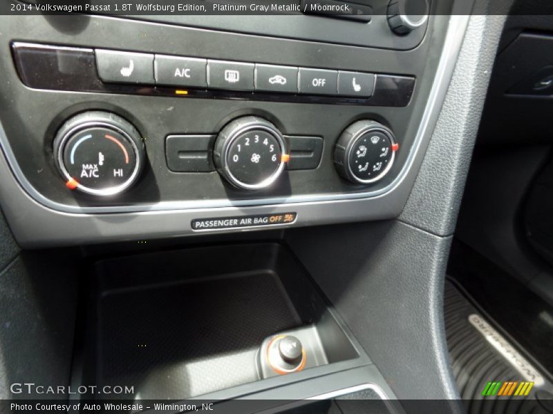 Platinum Gray Metallic / Moonrock 2014 Volkswagen Passat 1.8T Wolfsburg Edition