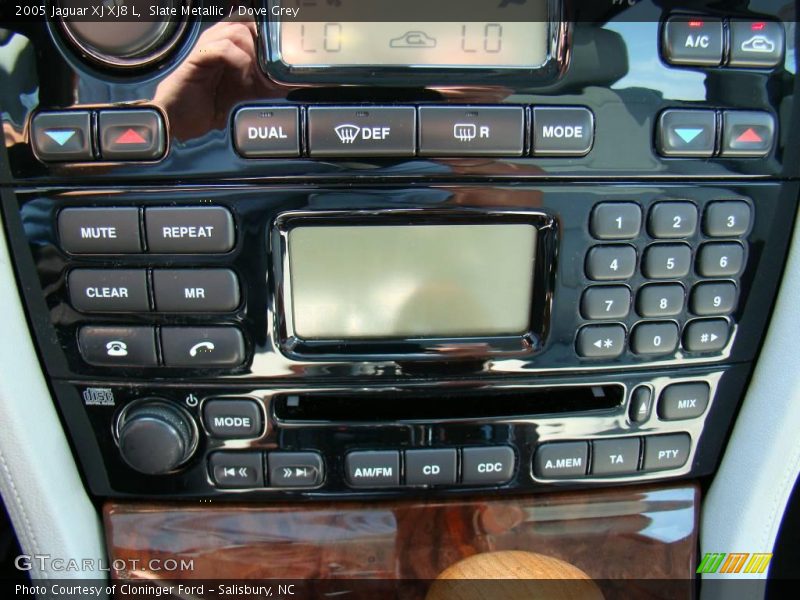 Slate Metallic / Dove Grey 2005 Jaguar XJ XJ8 L