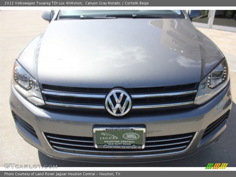 Canyon Gray Metallic / Cornsilk Beige 2013 Volkswagen Touareg TDI Lux 4XMotion