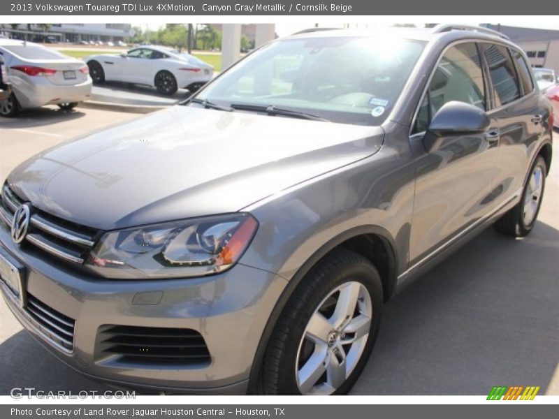 Canyon Gray Metallic / Cornsilk Beige 2013 Volkswagen Touareg TDI Lux 4XMotion