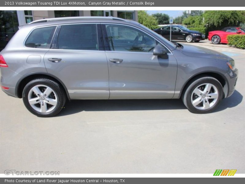 Canyon Gray Metallic / Cornsilk Beige 2013 Volkswagen Touareg TDI Lux 4XMotion