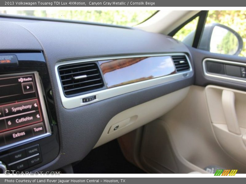 Canyon Gray Metallic / Cornsilk Beige 2013 Volkswagen Touareg TDI Lux 4XMotion