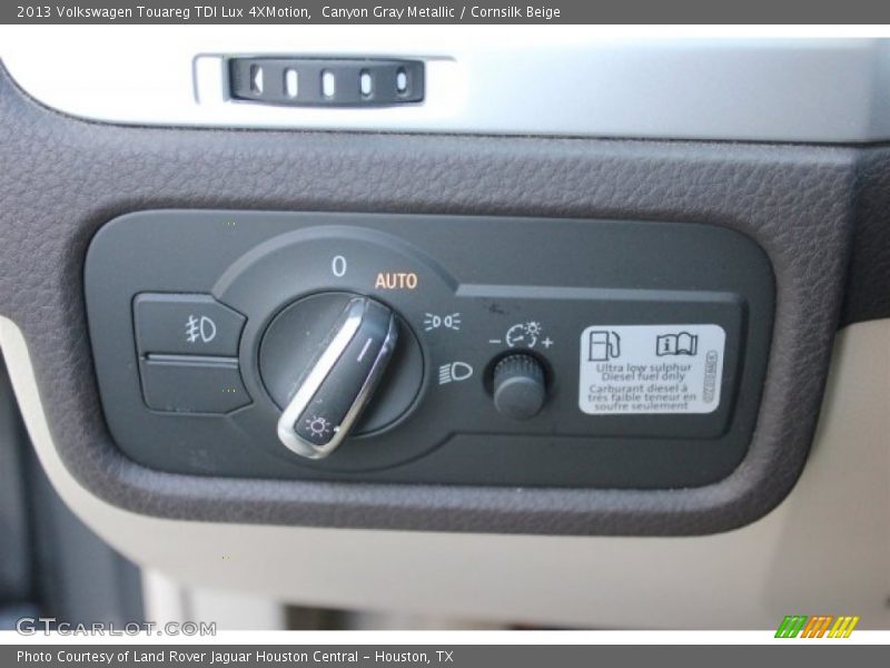 Canyon Gray Metallic / Cornsilk Beige 2013 Volkswagen Touareg TDI Lux 4XMotion