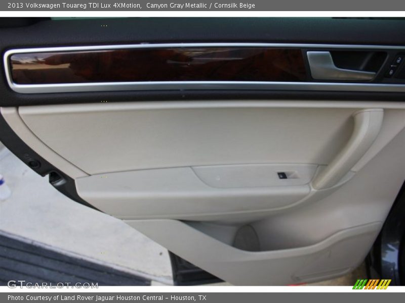 Canyon Gray Metallic / Cornsilk Beige 2013 Volkswagen Touareg TDI Lux 4XMotion