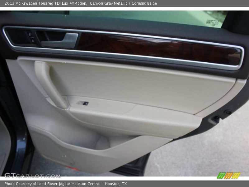 Canyon Gray Metallic / Cornsilk Beige 2013 Volkswagen Touareg TDI Lux 4XMotion