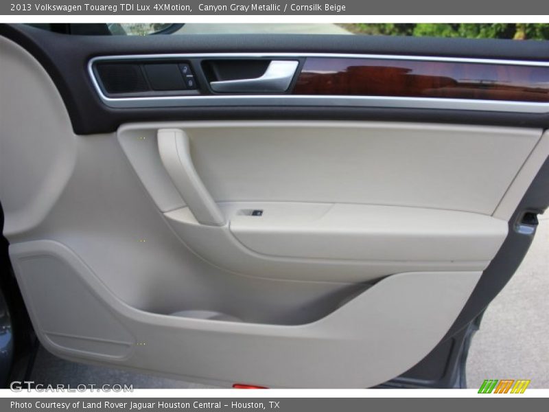 Canyon Gray Metallic / Cornsilk Beige 2013 Volkswagen Touareg TDI Lux 4XMotion