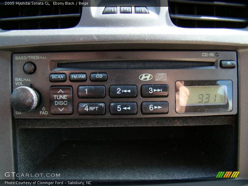 Ebony Black / Beige 2005 Hyundai Sonata GL