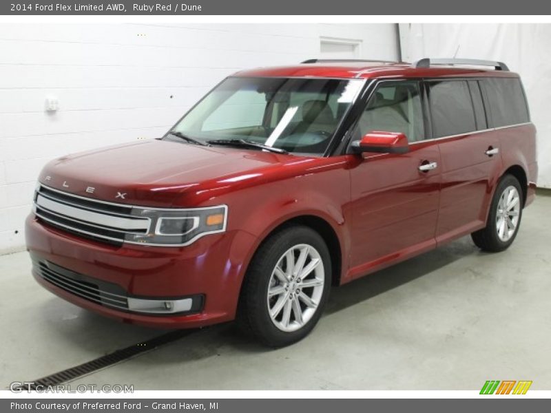 Front 3/4 View of 2014 Flex Limited AWD