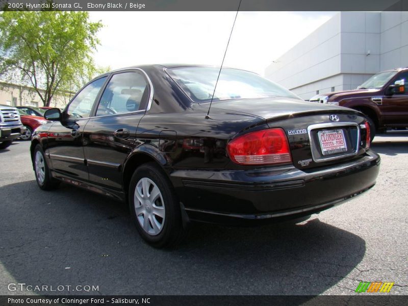 Ebony Black / Beige 2005 Hyundai Sonata GL