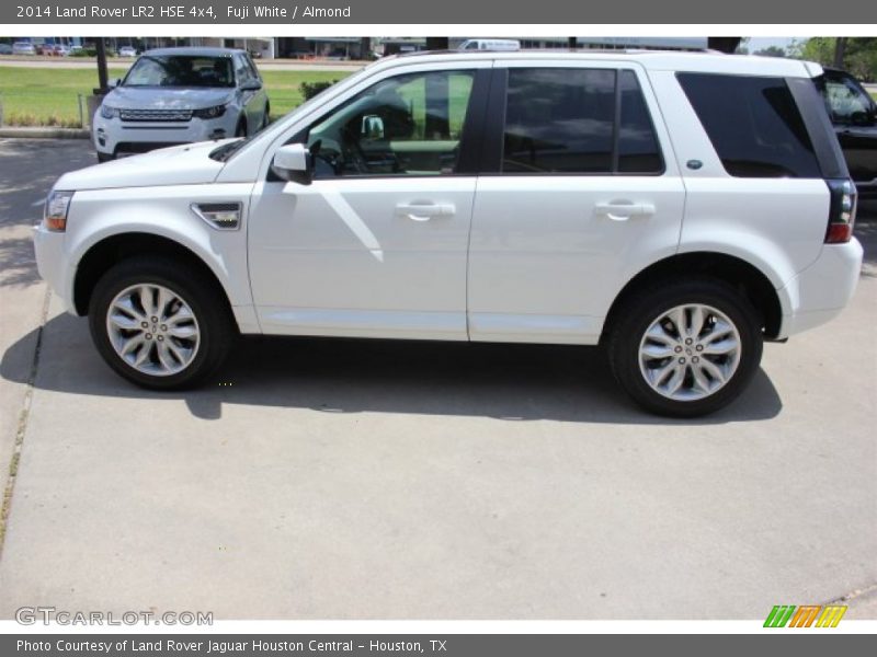 Fuji White / Almond 2014 Land Rover LR2 HSE 4x4