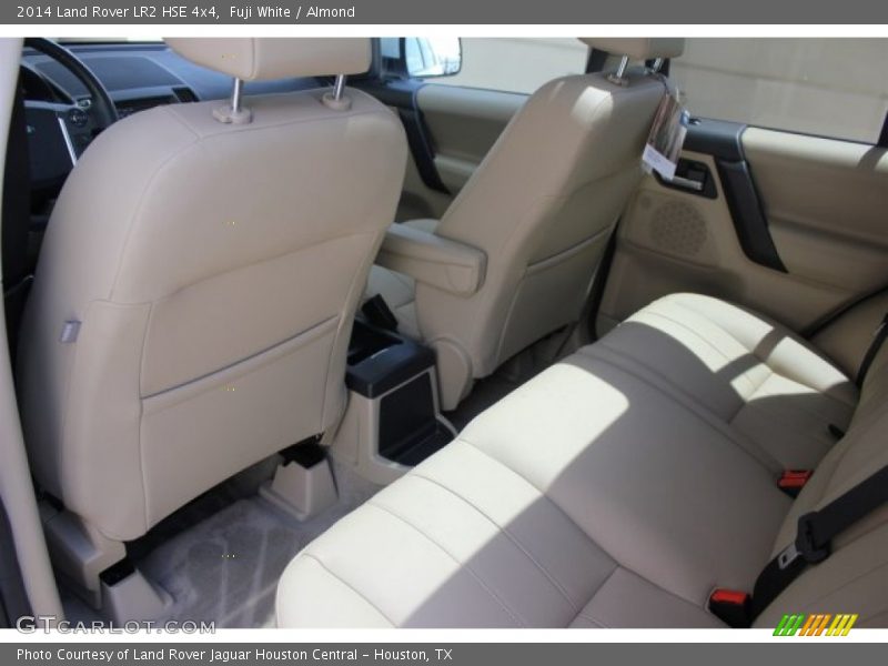 Fuji White / Almond 2014 Land Rover LR2 HSE 4x4