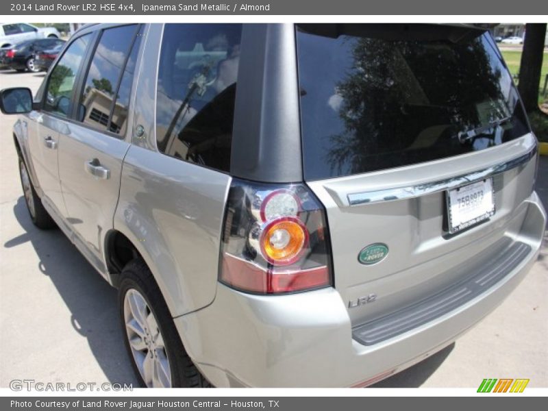 Ipanema Sand Metallic / Almond 2014 Land Rover LR2 HSE 4x4