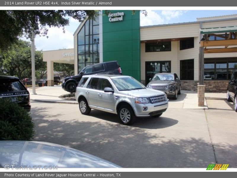 Indus Silver Metallic / Almond 2014 Land Rover LR2 HSE 4x4